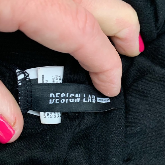 Design Lab short black beach coverup with colorful inlay - Picture 3 of 6